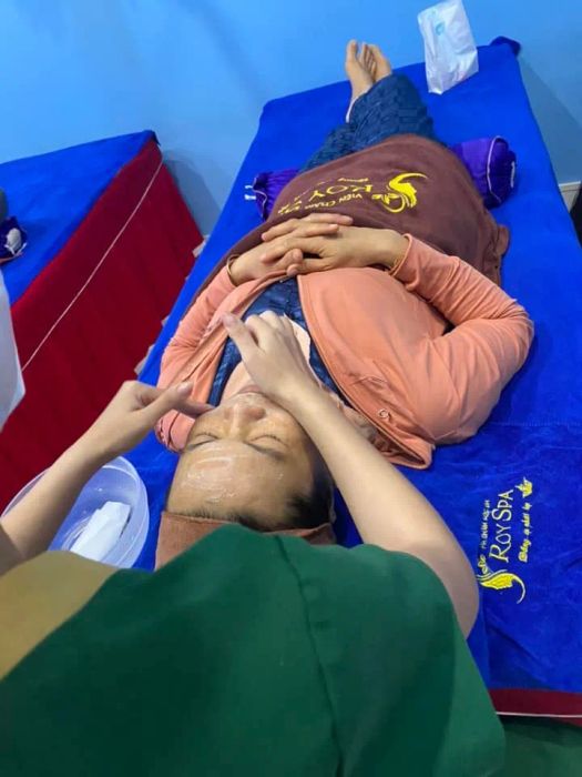 Phòng trị liệu da chuyên nghiệp tại Roy Spa