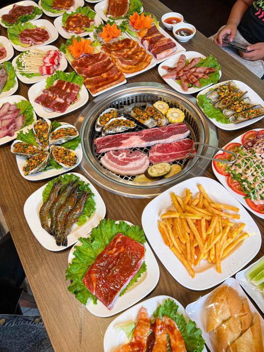 Không gian ẩm thực sang trọng tại Mr.CUA Sushi & BBQ