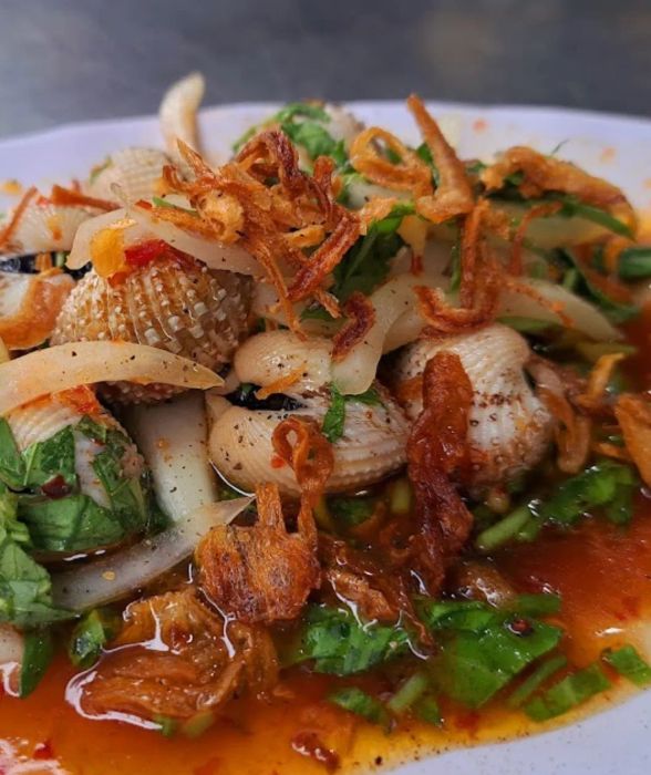 Không gian ấm cúng tại Ốc Mắm Sữa