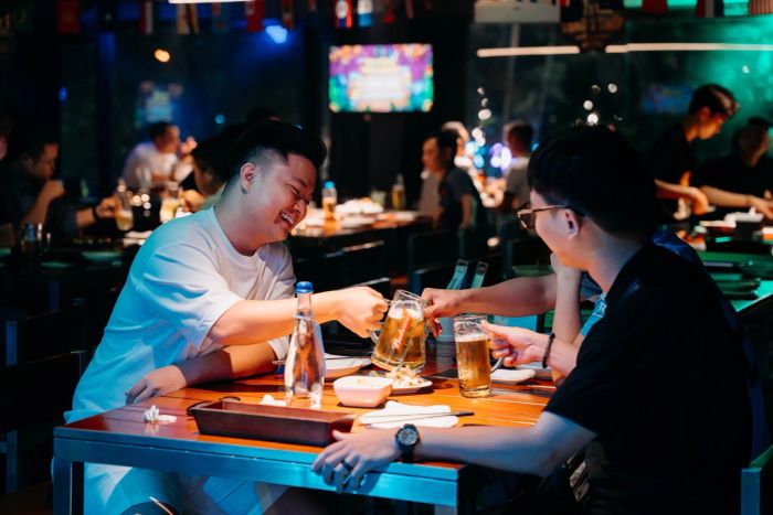 Không gian giải trí sôi động tại Vuvuzela Thanh Hóa