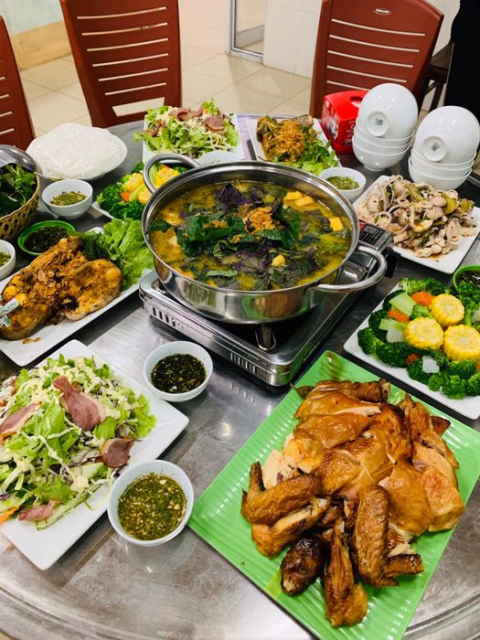 Nhà Hàng Hương Sơn - Không gian ẩm thực sang trọng giữa đại ngàn