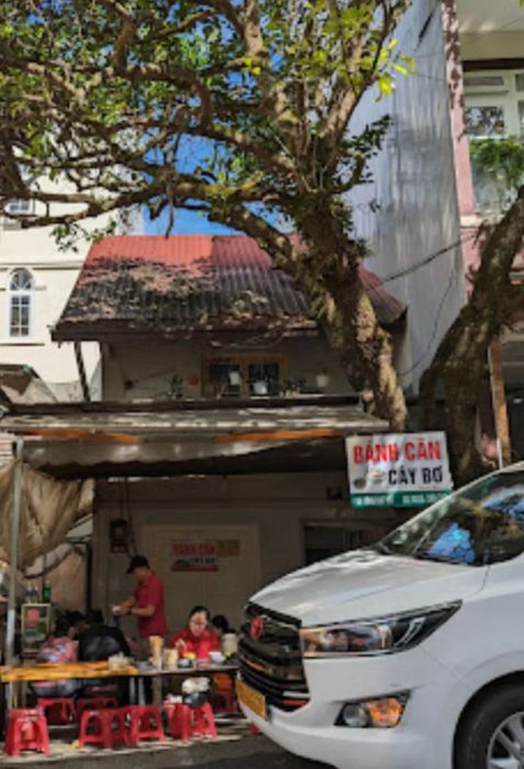 Không gian ấm cúng tại Bánh căn Cây Bơ
