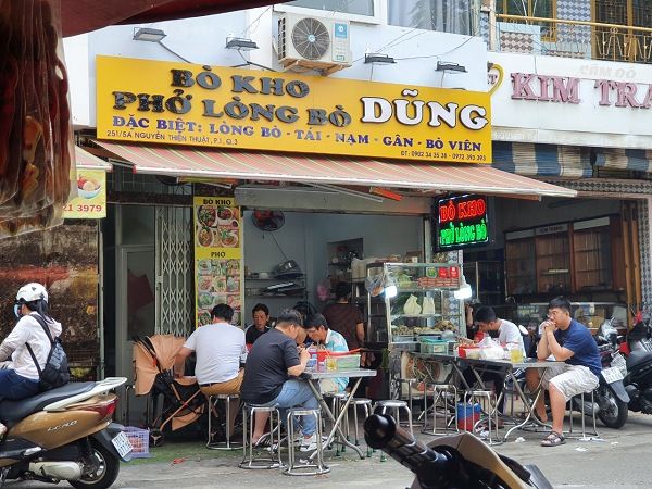Hình ảnh món bò kho đậm đà tại quán Bò Kho Dũng