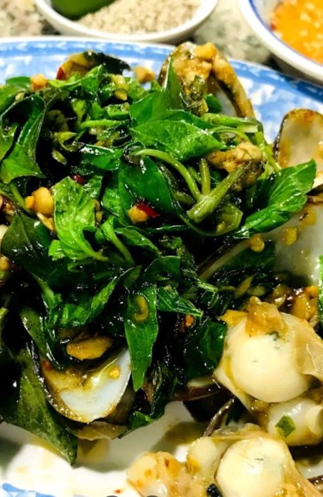 Không gian nhộn nhịp tại Ốc Sinh Viên