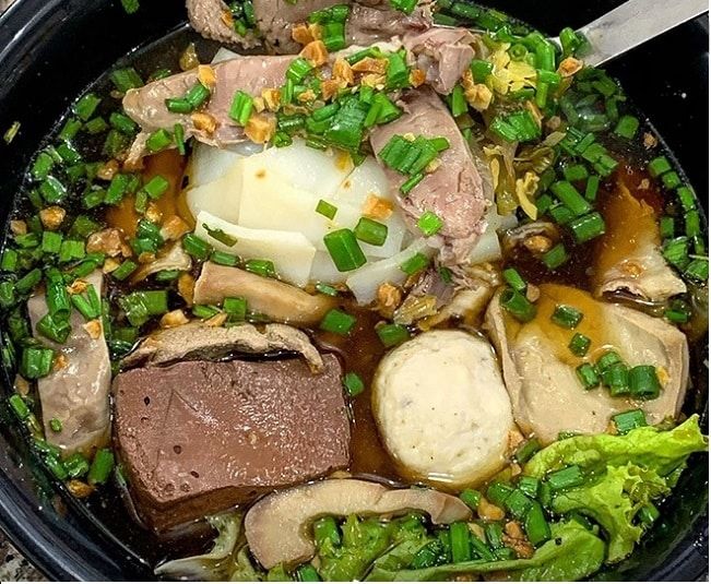Quán Ba Chấm - Điểm hẹn ẩm thực Hoa chính hiệu