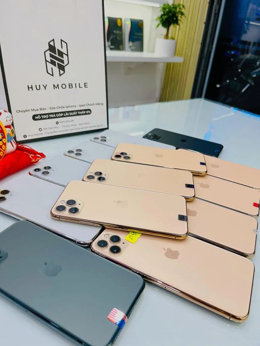 Hình ảnh trải nghiệm sản phẩm thực tế tại Huy Mobile