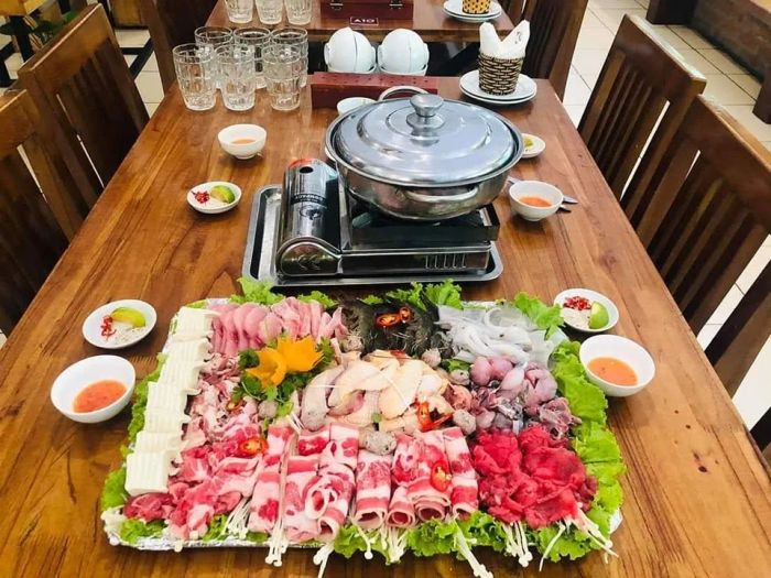 Không gian sang trọng và đầy đủ tiện nghi tại Gật Gù Quán