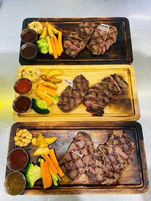Món bít tết thượng hạng tại Beef Steak Quí Beef