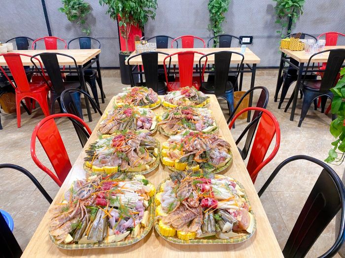 Không gian ấm cúng tại Nhà hàng MMA
