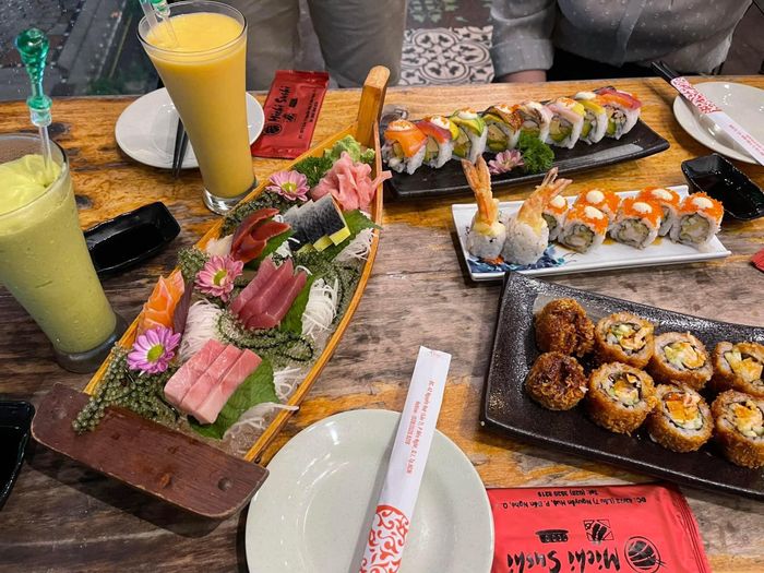 Không gian sang trọng tại Michi Sushi