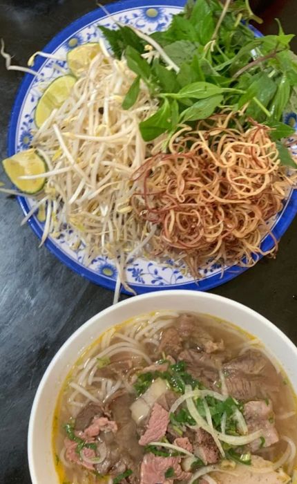 Ảnh 2 - Bún bò Huế Tràng Tiền: Tô bún đậm đà sắc thái Huế