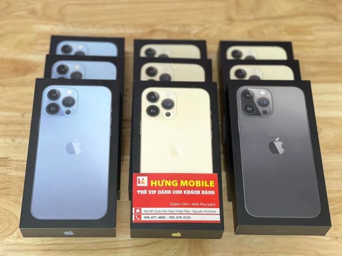Hình ảnh đội ngũ tư vấn nhiệt tình tại Hưng Mobile