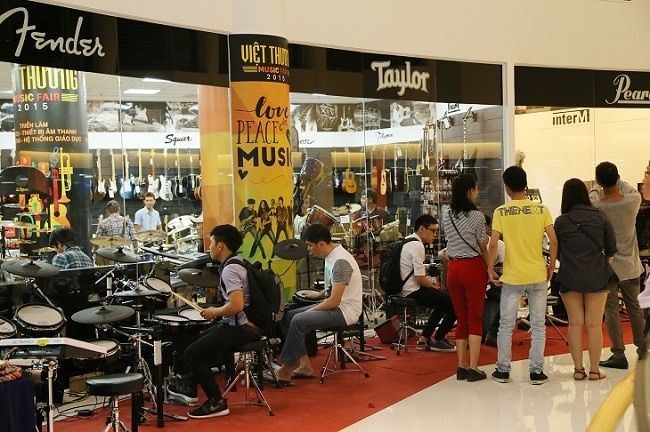 Việt Thương Music - Top 10 địa chỉ mua nhạc cụ uy tín nhất TP.HCM