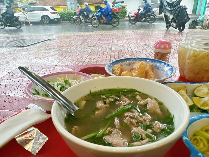 Hình ảnh tô phở Phú Gia thơm ngon chuẩn vị Bắc