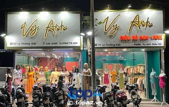 Tiệm bán váy họa tiết tại Dĩ An