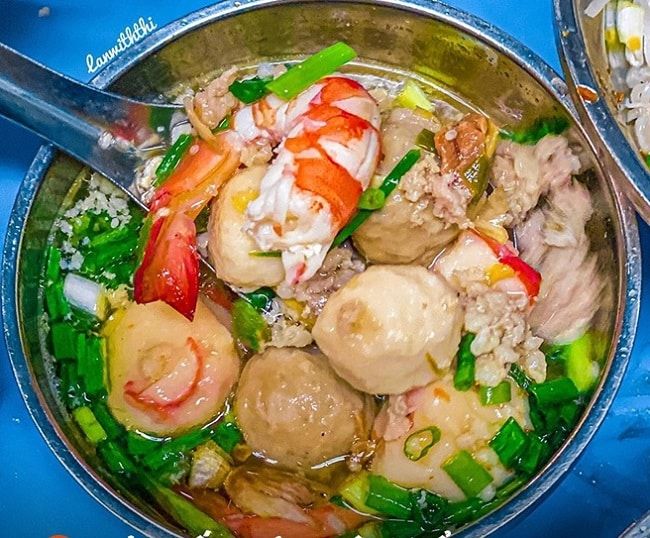 Hủ Tiếu Mì Thập Cẩm - Đặc sản đêm khuya Quận 11
