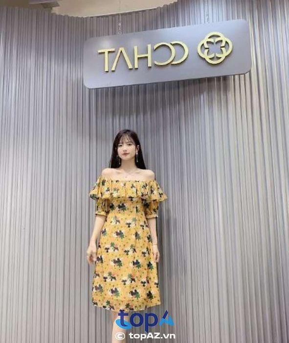 Shop bán váy họa tiết tại Dĩ An