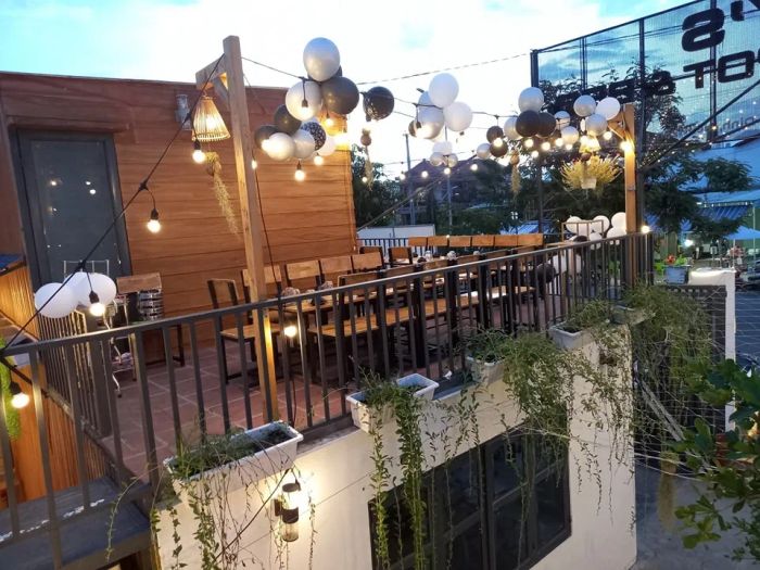 Những món ngon đặc trưng và không gian tiệc nướng tại Okay's