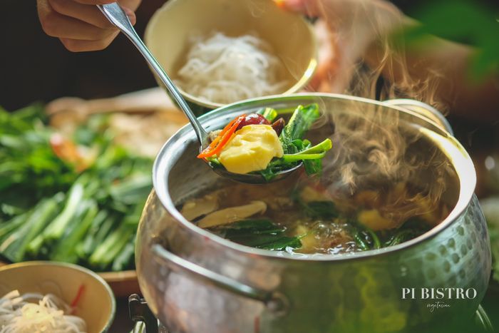 Những món chay sáng tạo đầy màu sắc tại Pi Vegetarian Bistro