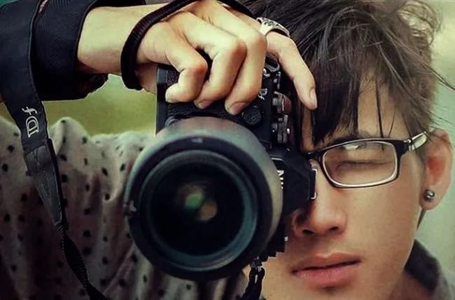 TKB Media là một trong những trung tâm đào tạo nhiếp ảnh và quay phim uy tín, nằm trong top 10 tại TP.HCM.