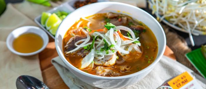 Hình ảnh không gian ấm cúng tại quán Út Mai