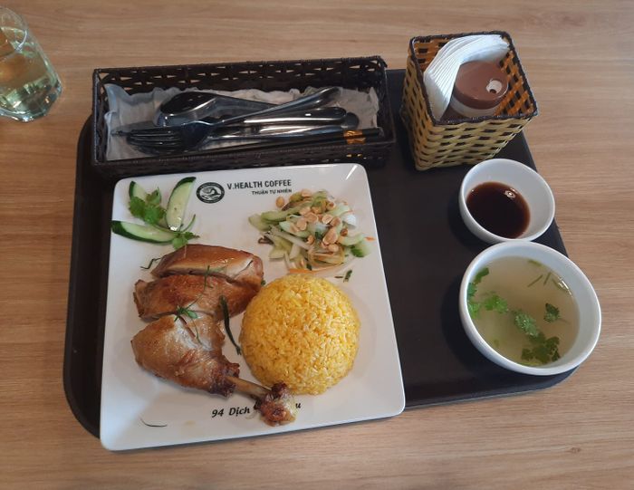 Cơm gà bổ dưỡng và thơm ngon tại V.Health Coffee - Ảnh 2