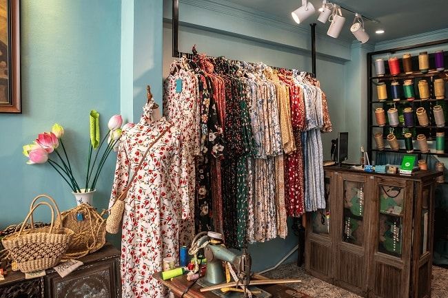 Các cửa hàng cho thuê áo dài