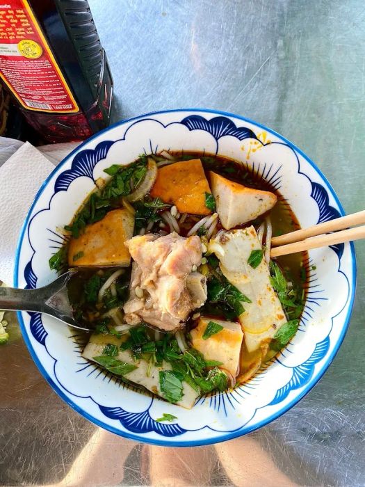 Hình ảnh không gian ấm cúng tại 725 Hoàng Sa