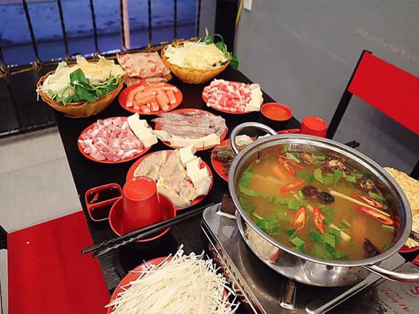 Hồ Câu Tràng An - Không gian xanh mát lý tưởng cho những buổi câu cá thư giãn
