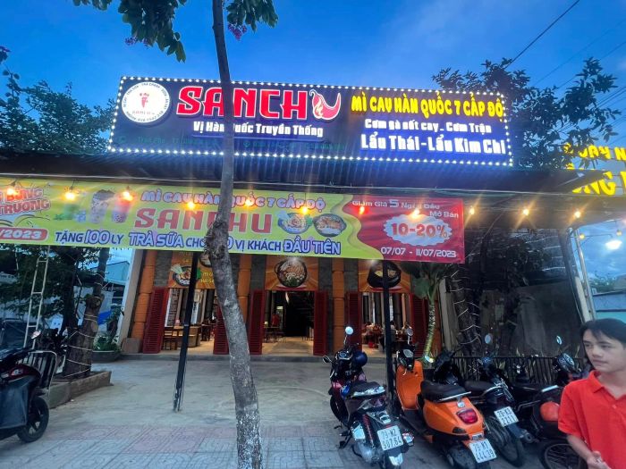 Những tô mì cay bắt mắt và hấp dẫn tại Mì Cay SanChu