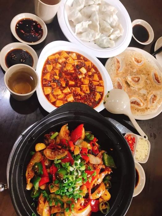 Không gian ẩm thực đậm chất Hoa tại Trung Hoa Đệ Nhất Sủi Cảo - Ảnh 1