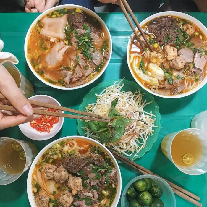 Hình ảnh tô bún bò Huế Thanh Thảo thơm ngon