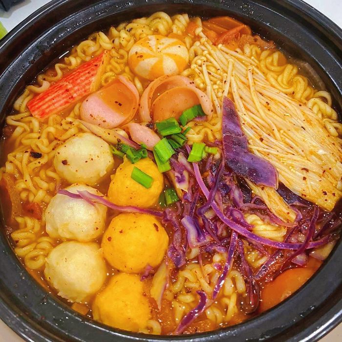 Góc check-in xinh xắn tại Cô Bèo - Món Ngon Vị Hàn
