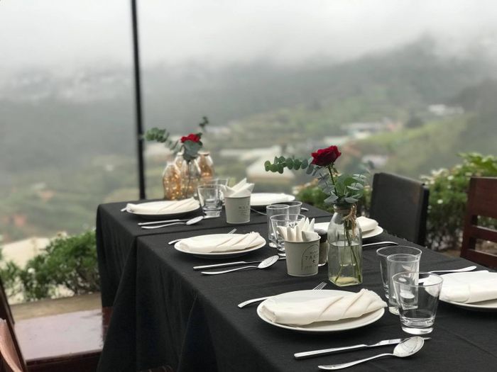 View ngắm Đà Lạt ảnh 2 - Góc nhìn mê hoặc từ trên cao, nơi sương mờ ôm ấp những triền đồi xanh mướt
