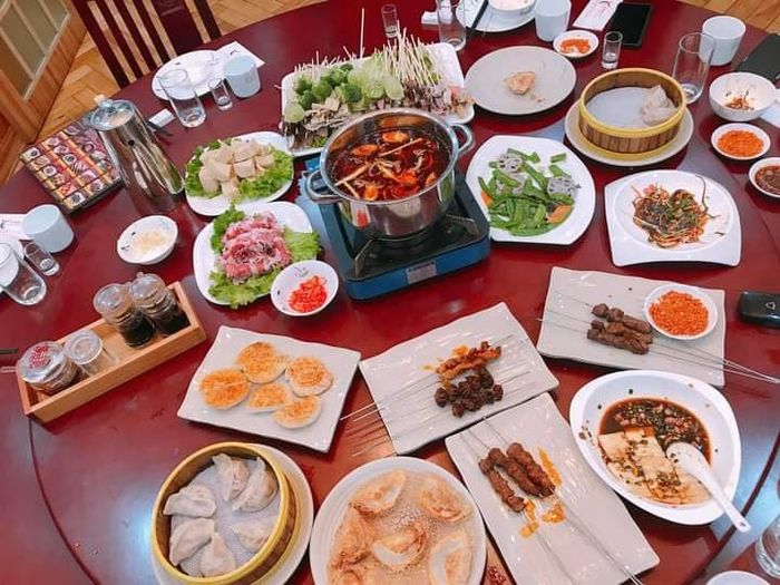 Góc thưởng thức sủi cảo hấp dẫn tại Trung Hoa Đệ Nhất Sủi Cảo - Ảnh 2