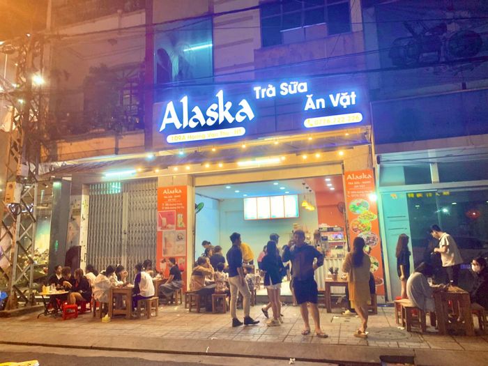 Không gian ấm cúng tại Alaska Tea - Food Nha Trang