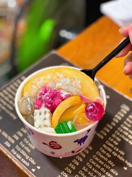 Những tô chè sầu riêng hảo hạng tại Cô Ba