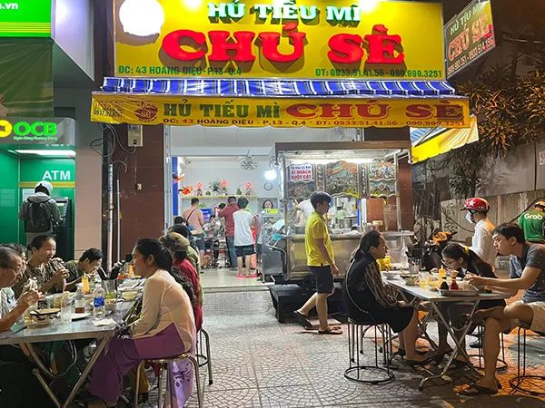 Hình ảnh tô hủ tiếu mì thơm ngon đậm chất Hoa tại Hủ Tiếu Mì Chú Sè
