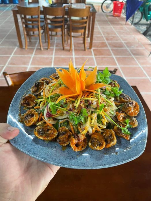 Góc nhìn toàn cảnh về không gian sông nước tại Nhà Hàng Ẩm Thực Cù Lao