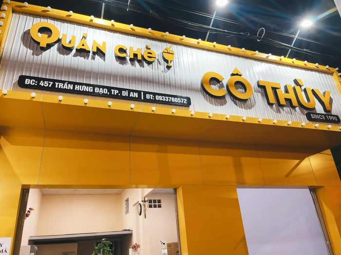 Không gian ấm cúng của quán chè Cô Thùy