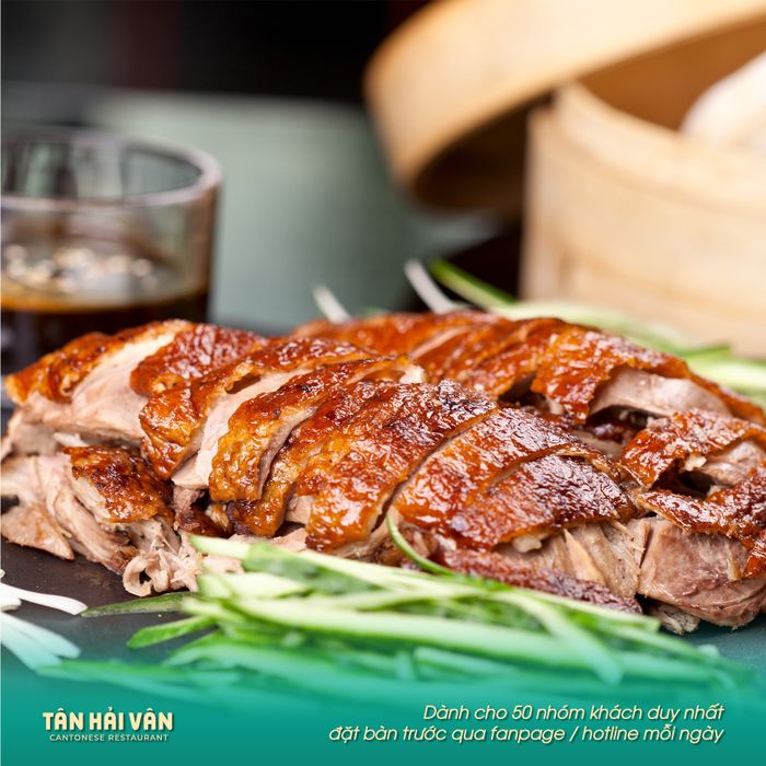 Món vịt quay Bắc Kinh đặc sắc tại Tân Hải Vân