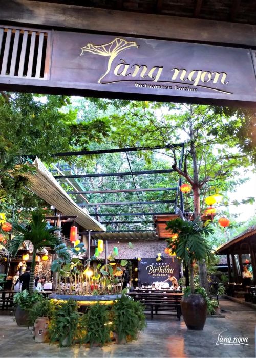 Không gian rộng rãi và thoáng đãng tại nhà hàng - Ảnh 3