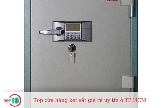 Két sắt Hòa Phát là lựa chọn hàng đầu của người tiêu dùng tại TPHCM. Với uy tín lâu năm trong ngành, Hòa Phát mang đến các sản phẩm két sắt chính hãng, đảm bảo chất lượng và an toàn tuyệt đối. Được sản xuất theo công nghệ tiên tiến, các sản phẩm két sắt Hòa Phát luôn đáp ứng mọi tiêu chuẩn về bảo mật và chất lượng.