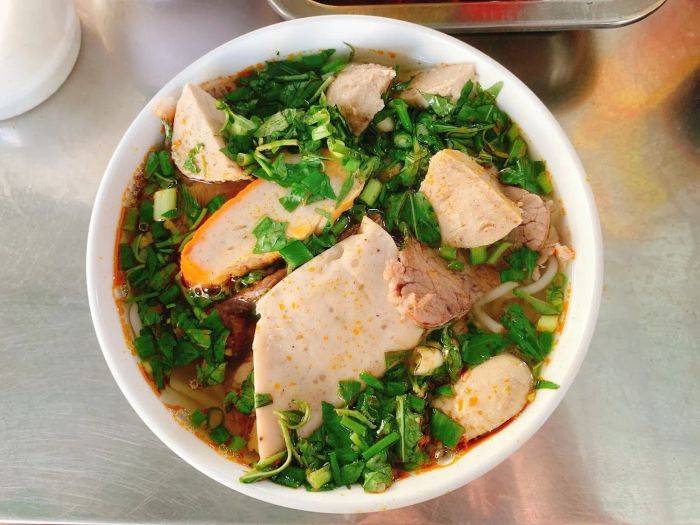 Hình ảnh không gian ấm cúng tại Bún Bò A Hùng