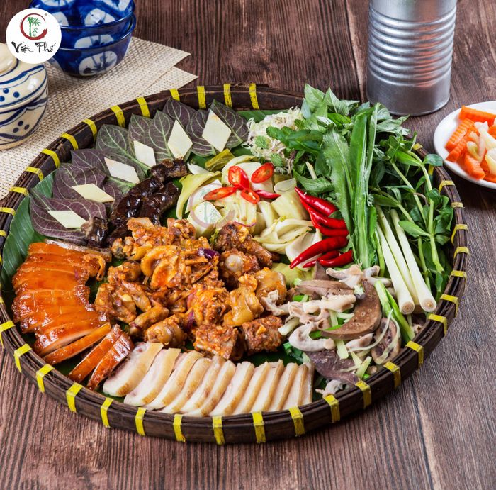 Hải sản tươi sống chế biến điêu luyện