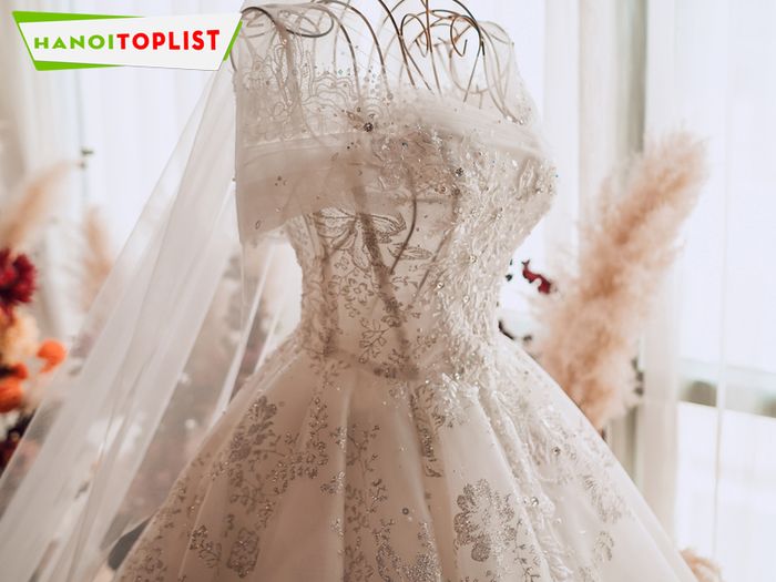 vay-cuoi-huong-bridal-Tripi
