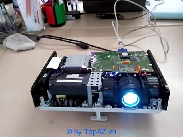 Dịch vụ sửa chữa máy chiếu uy tín tại TPHCM