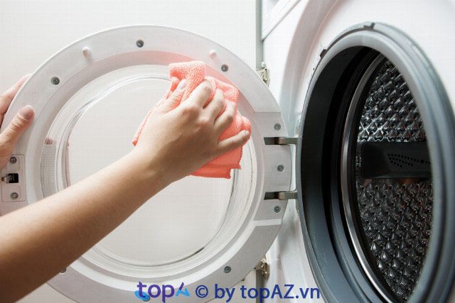 Dịch vụ vệ sinh máy giặt tại TPHCM uy tín và chất lượng