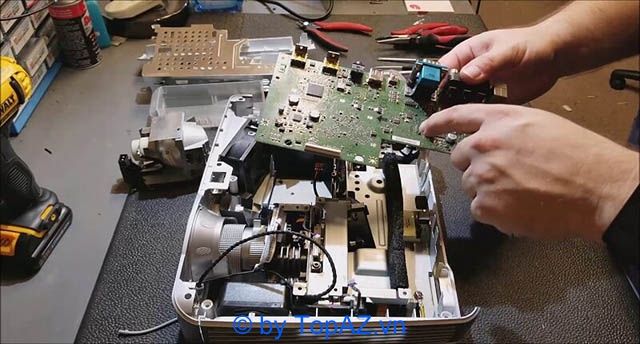 Dịch vụ sửa chữa máy chiếu hiệu quả tại TPHCM