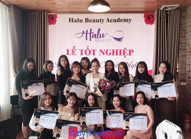 Địa chỉ dạy nghề nối mi tại Hà Nội với mức học phí hợp lý, phù hợp với nhu cầu của nhiều học viên, mang đến cơ hội học hỏi và phát triển nghề nghiệp trong lĩnh vực nối mi.